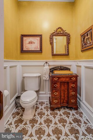 1017 WINDSWEPT DR, Great Falls, VA 22066