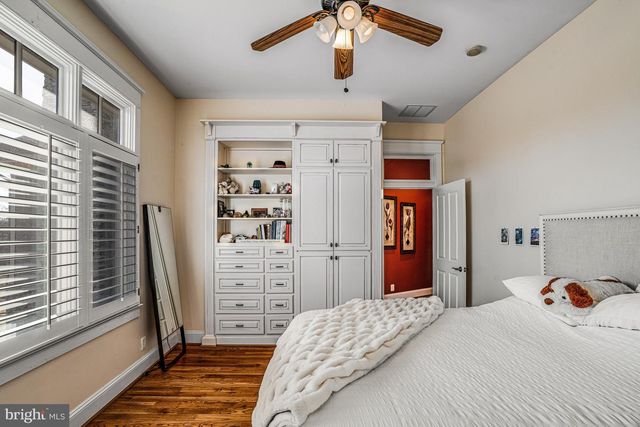 1017 WINDSWEPT DR, Great Falls, VA 22066
