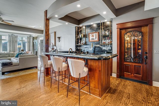 1017 WINDSWEPT DR, Great Falls, VA 22066