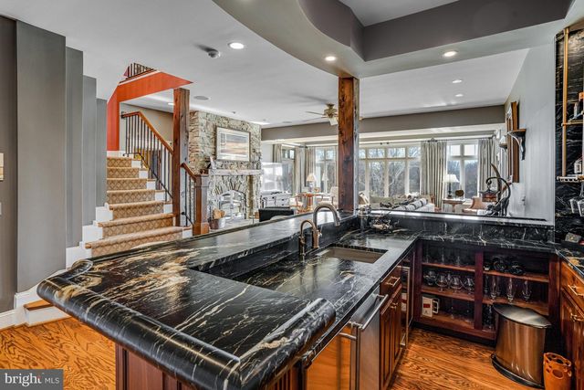 1017 WINDSWEPT DR, Great Falls, VA 22066