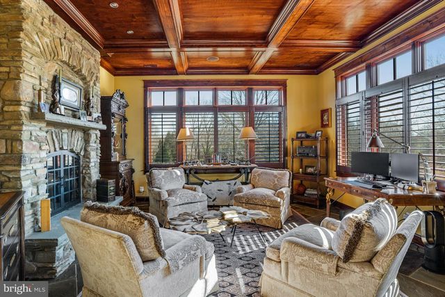 1017 WINDSWEPT DR, Great Falls, VA 22066