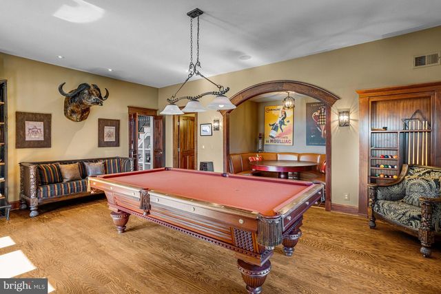 1017 WINDSWEPT DR, Great Falls, VA 22066
