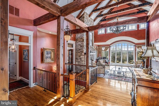 1017 WINDSWEPT DR, Great Falls, VA 22066
