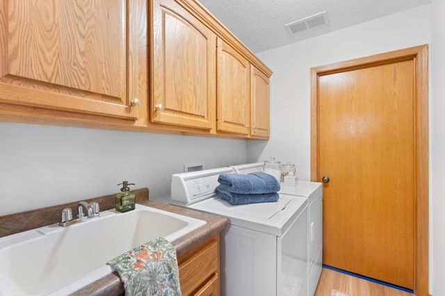 2327 Pinewood Road SE, Rochester, MN 55904