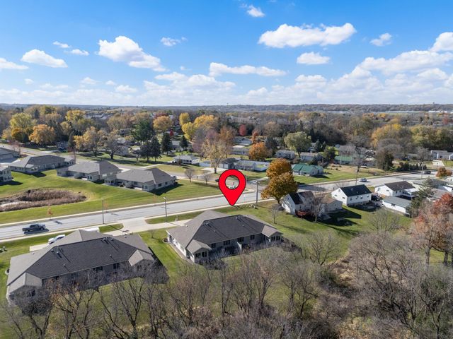 2327 Pinewood Road SE, Rochester, MN 55904