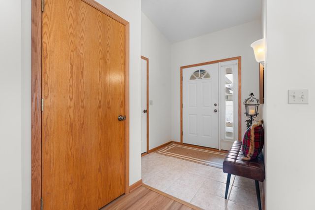 2327 Pinewood Road SE, Rochester, MN 55904