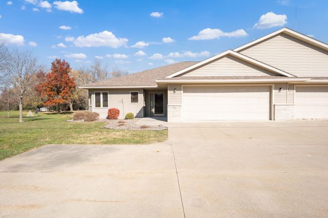 2327 Pinewood Road SE, Rochester, MN 55904