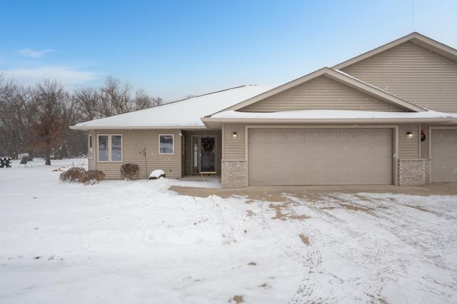 2327 Pinewood Road SE, Rochester, MN 55904