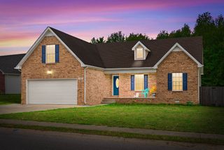 405 Chestnut Grove Way, Clarksville, TN 37042