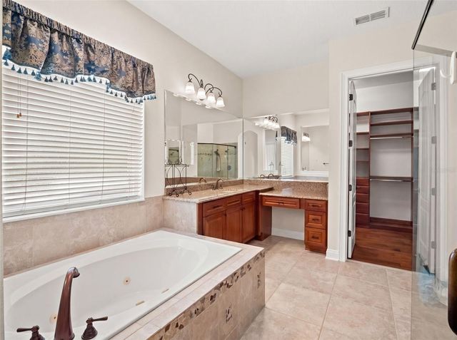 25622 HAWKS RUN LANE, Sorrento, FL 32776