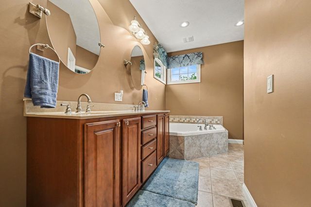 3990 Scipio Drive, La Porte, IN 46350