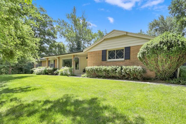 14965 W North AVENUE, Brookfield, WI 53005