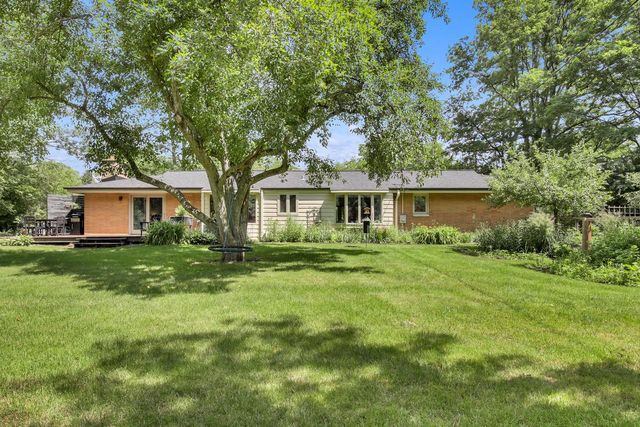 14965 W North AVENUE, Brookfield, WI 53005