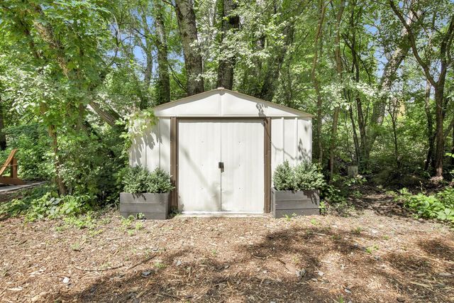 14965 W North AVENUE, Brookfield, WI 53005