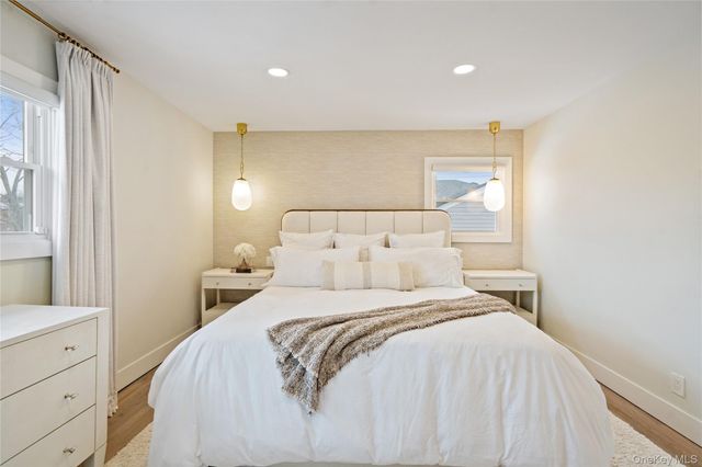 36 Stauber Drive, Plainview, NY 11803