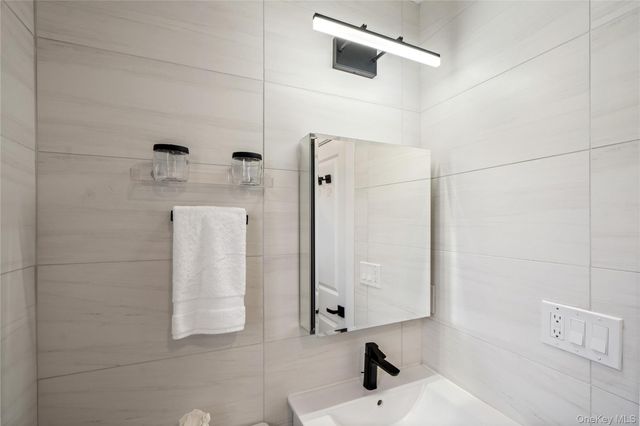 36 Stauber Drive, Plainview, NY 11803