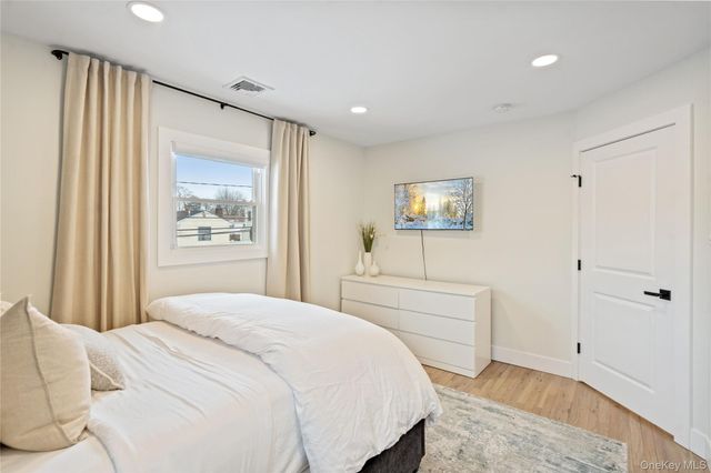 36 Stauber Drive, Plainview, NY 11803