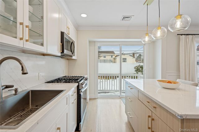 36 Stauber Drive, Plainview, NY 11803