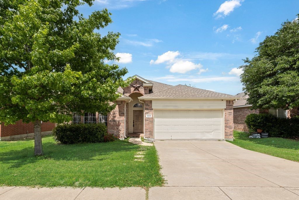 1008 Fort Apache Drive, Fort Worth, TX 76052 — exterior