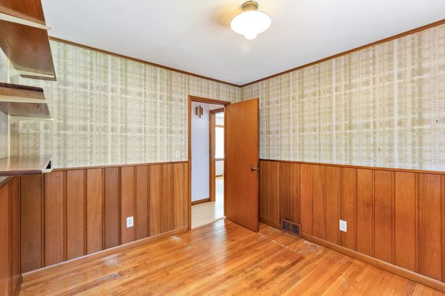 2619 Meadow Glen Road, Ames, IA 50014