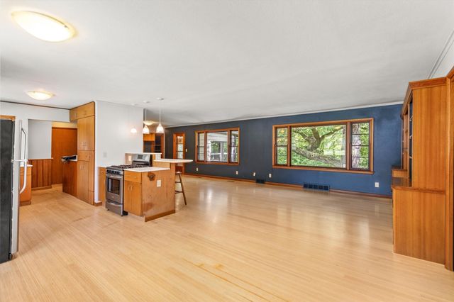2619 Meadow Glen Road, Ames, IA 50014