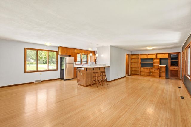 2619 Meadow Glen Road, Ames, IA 50014