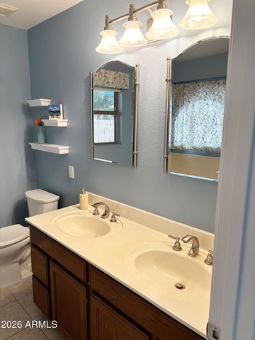 2353 E WILLOW WICK Road, Gilbert, AZ 85296