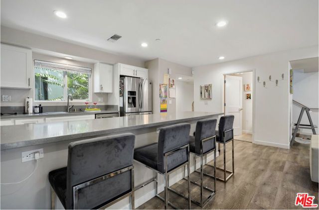 14321 Irma Way, Van Nuys (los Angeles), CA 91405