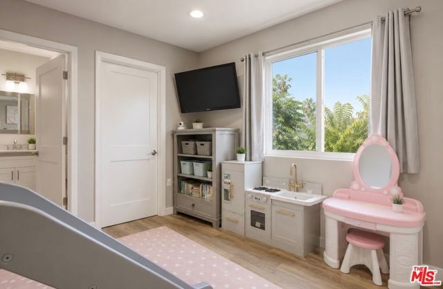 14321 Irma Way, Van Nuys (los Angeles), CA 91405