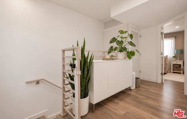14321 Irma Way, Van Nuys (los Angeles), CA 91405