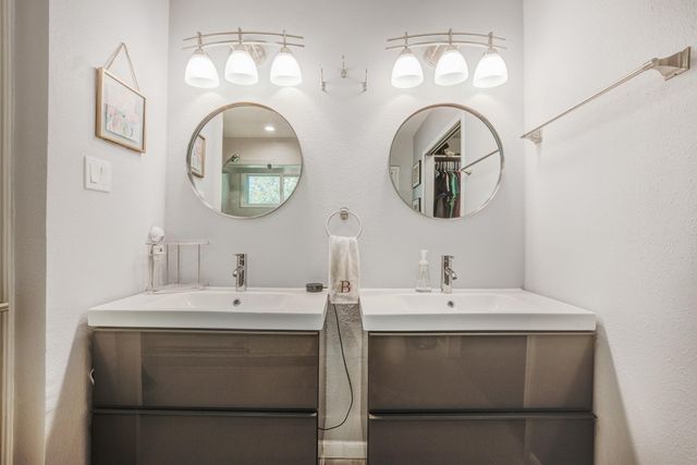 12004 Swearingen DR, Austin, TX 78758