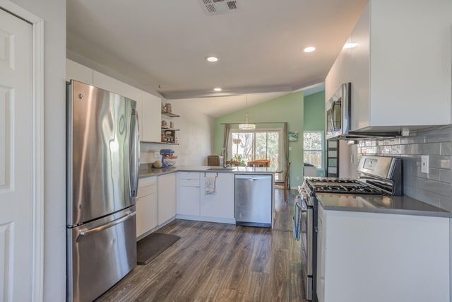 12004 Swearingen DR, Austin, TX 78758