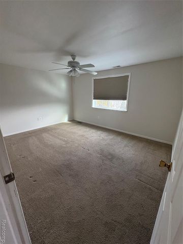 860 Eagle Heights Drive, South Lyon, MI 48178