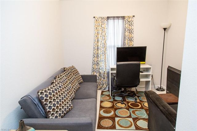 640 Revival LN, Virginia Beach, VA 23462