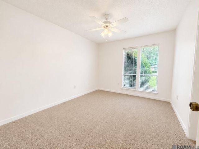 5822 Parkbrier Ct, Baton Rouge, LA 70816