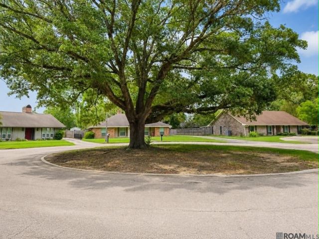 5822 Parkbrier Ct, Baton Rouge, LA 70816