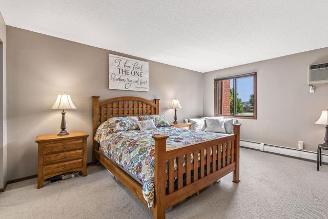 1800 Riverwood Drive 219, Burnsville, MN 55337