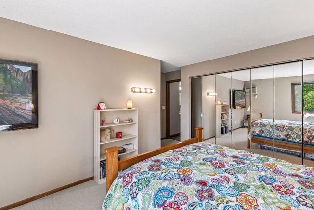 1800 Riverwood Drive 219, Burnsville, MN 55337