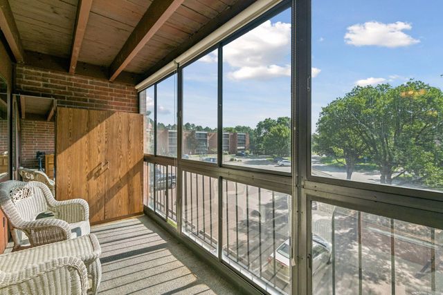 1800 Riverwood Drive 219, Burnsville, MN 55337