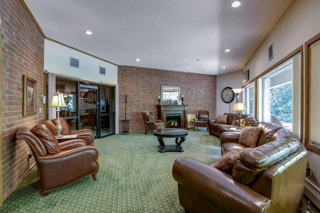 1800 Riverwood Drive 219, Burnsville, MN 55337
