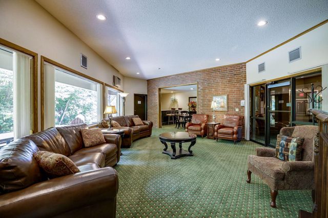1800 Riverwood Drive 219, Burnsville, MN 55337