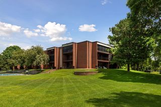 1800 Riverwood Drive 219, Burnsville, MN 55337