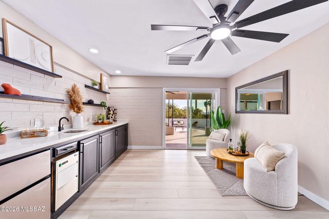 6801 N First Avenue, Tucson, AZ 85718