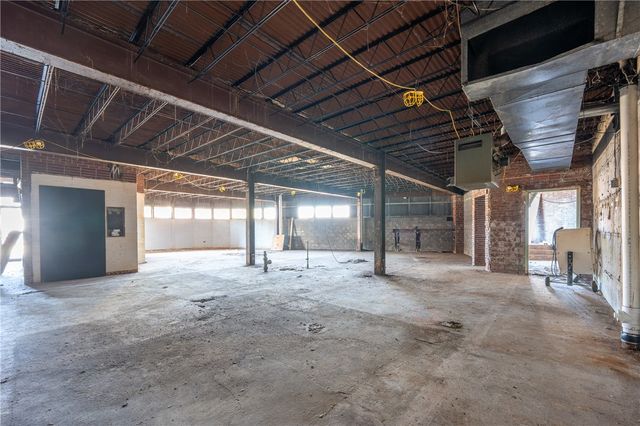 1320-1326 5th Ave, Mckeesport, PA 15132