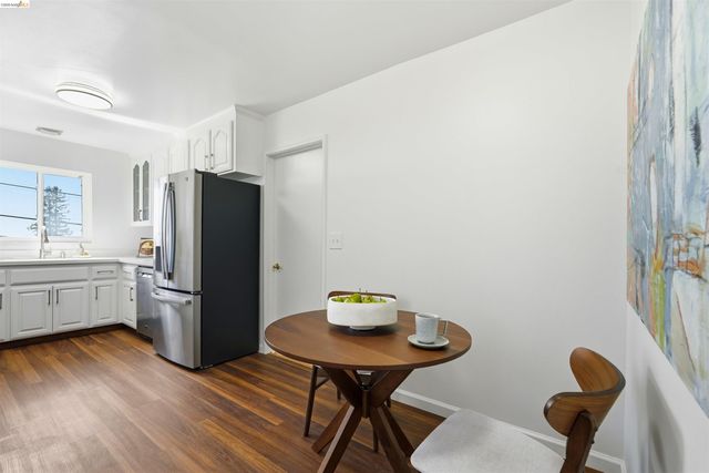 1902 Hoover Ave., Oakland, CA 94602