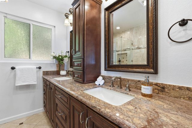 1902 Hoover Ave., Oakland, CA 94602