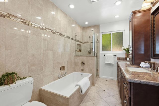 1902 Hoover Ave., Oakland, CA 94602