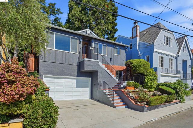 1902 Hoover Ave., Oakland, CA 94602