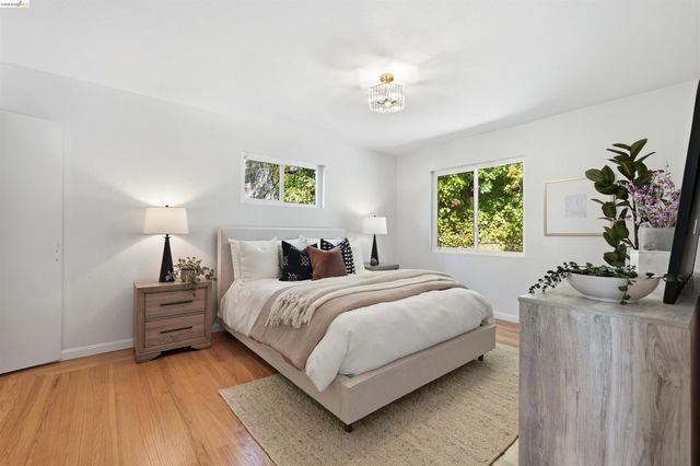 1902 Hoover Ave., Oakland, CA 94602