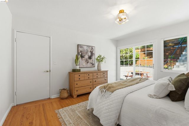 1902 Hoover Ave., Oakland, CA 94602